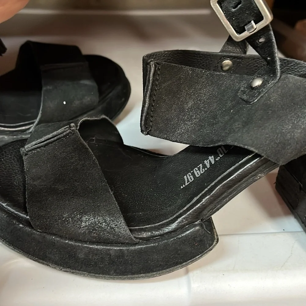 AS 98 Monty Sandals Black Sandals with Sleek Design Leather 38!